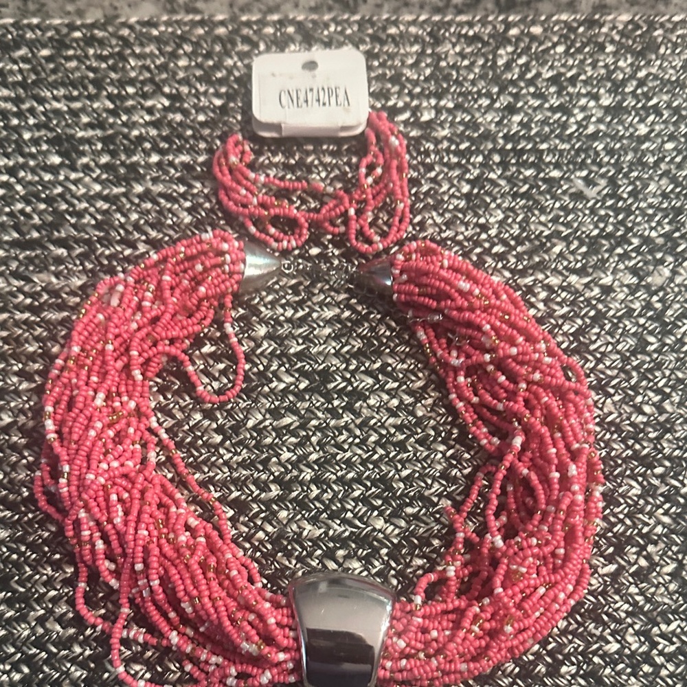 Chic Coral Beaded Necklace with Silver Accents